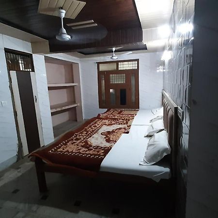 Subhadra Guest House Mathura Exterior foto