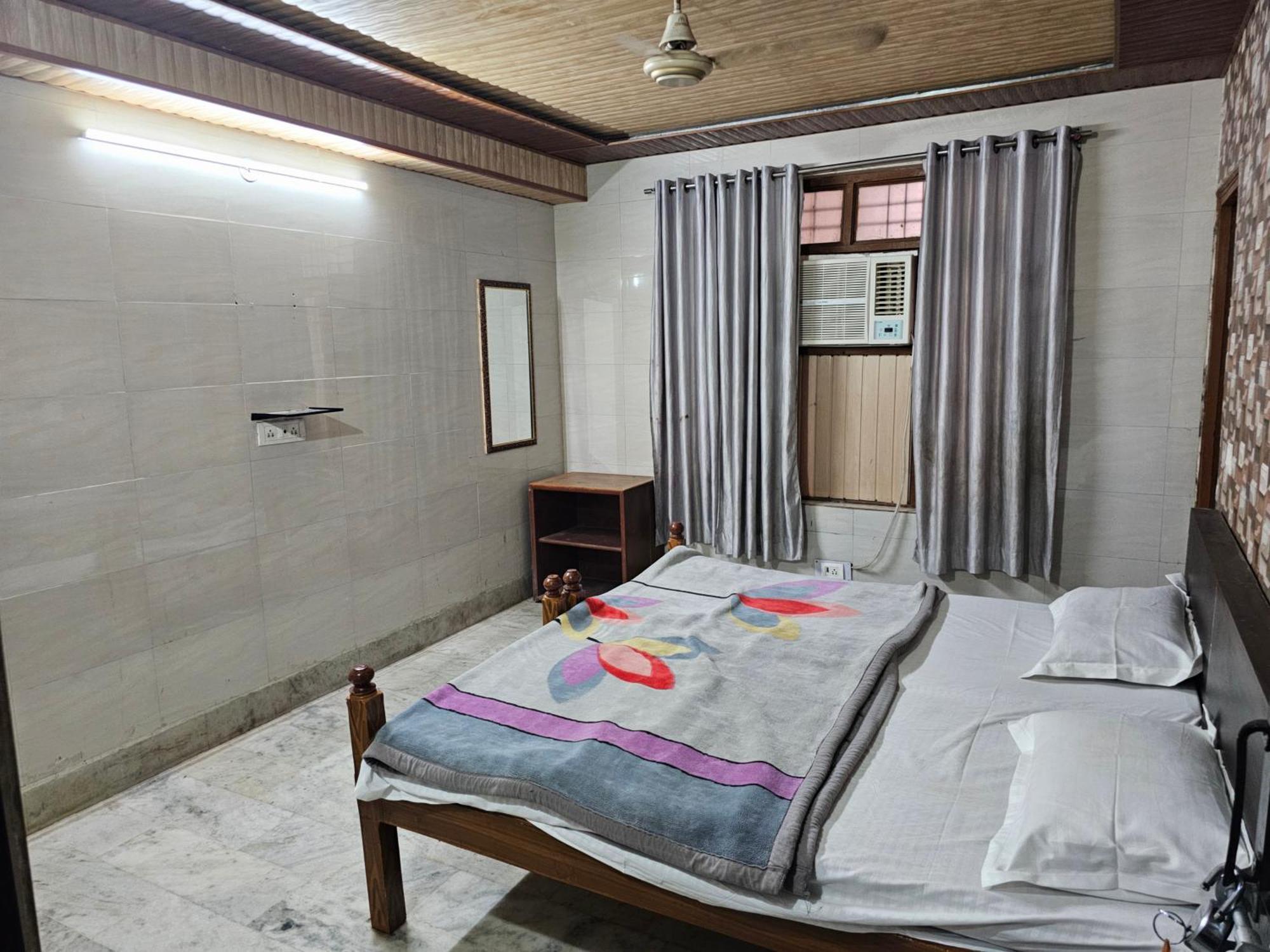 Subhadra Guest House Mathura Habitación foto