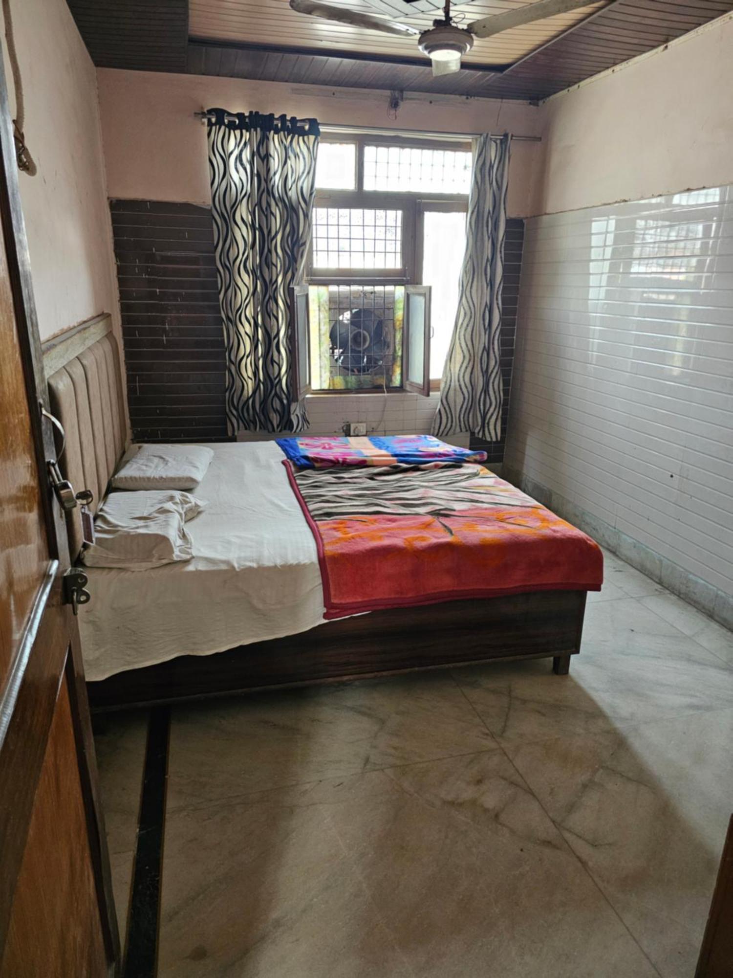 Subhadra Guest House Mathura Habitación foto